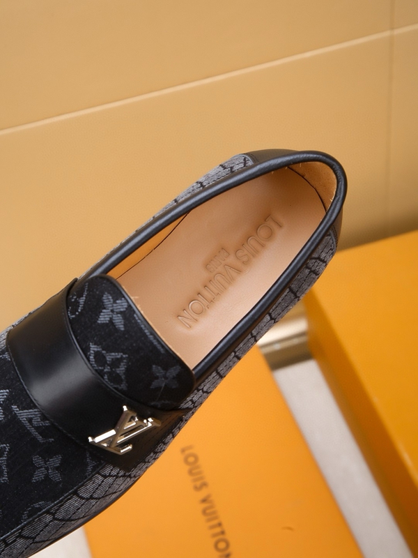 ルイヴィトン靴着用イメージ